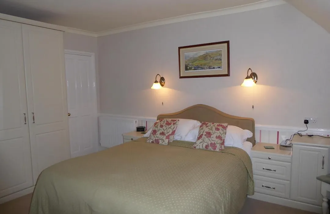 Bradle Farmhouse-1